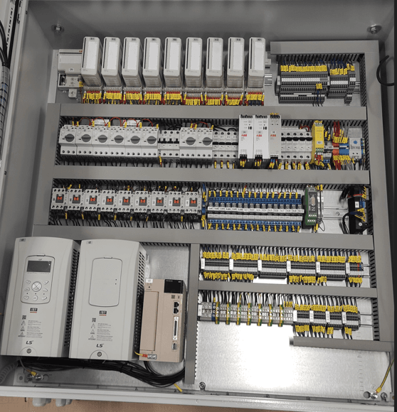 Panel operatorski i aparatura przemysłowa