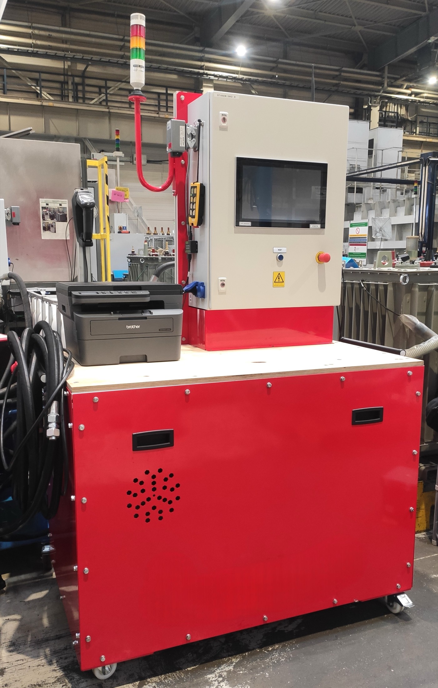 Zdjęcie projektu: 4 stanowiska napełniania i testów szczelności